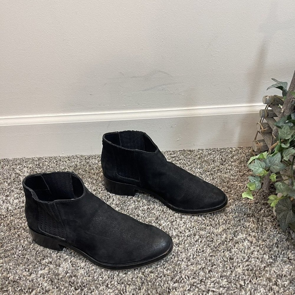Dolce Vita Black Nubuck Leather Ankle Boots Towne Chelsea Size 6 Slip On